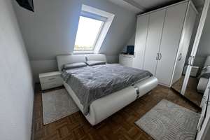 Lichtdurchflutete Dachgeschosswohnung mit offener Küche, Kamin, Tiefgarage und modernem Wohnkomfort – Die vollständige Adresse der Immobilie erhältst du vom Anbieter., 22045 Jenfeld, Hamburg – Vorschaubild 17