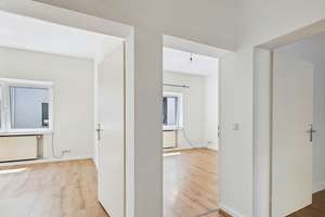 TOP GESCHNITTENES RAUMWUNDER - 3 ZIMMER ALTBAUWOHNUNG MIT SCHÖNER AUFTEILUNG – Die vollständige Adresse der Immobilie erhältst du vom Anbieter., 65205 Erbenheim, Wiesbaden – Vorschaubild 12