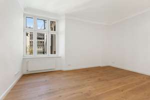 Hochwertig sanierte Altbauwohnung: Lichtdurchflutetes Raumwunder mit Balkon in Berlin Westend – Die vollständige Adresse der Immobilie erhältst du vom Anbieter., 14059 Westend, Berlin – Vorschaubild 7