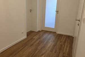 Kernsanierte 3-Zimmer Wohnung mit Balkon in München-Berg am Laim – Randorferstraße 2, 81673 Josephsburg, München – Vorschaubild 2