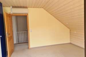 Provisionsfrei! Rödermark: Exklusives Wohnhaus mit Räume für Büro/Praxis – Die vollständige Adresse der Immobilie erhältst du vom Anbieter., 63322 Rödermark – Vorschaubild 19