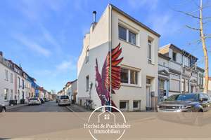 Charmantes Altbau Reihenendhaus mit flexibler Nutzung als Ein- oder Mehrparteienhaus