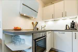 Furnished City Apartment in Prime Location // Möbliertes City Apartment  in Bester Lage 
 – Hamburg – Vorschaubild 4
