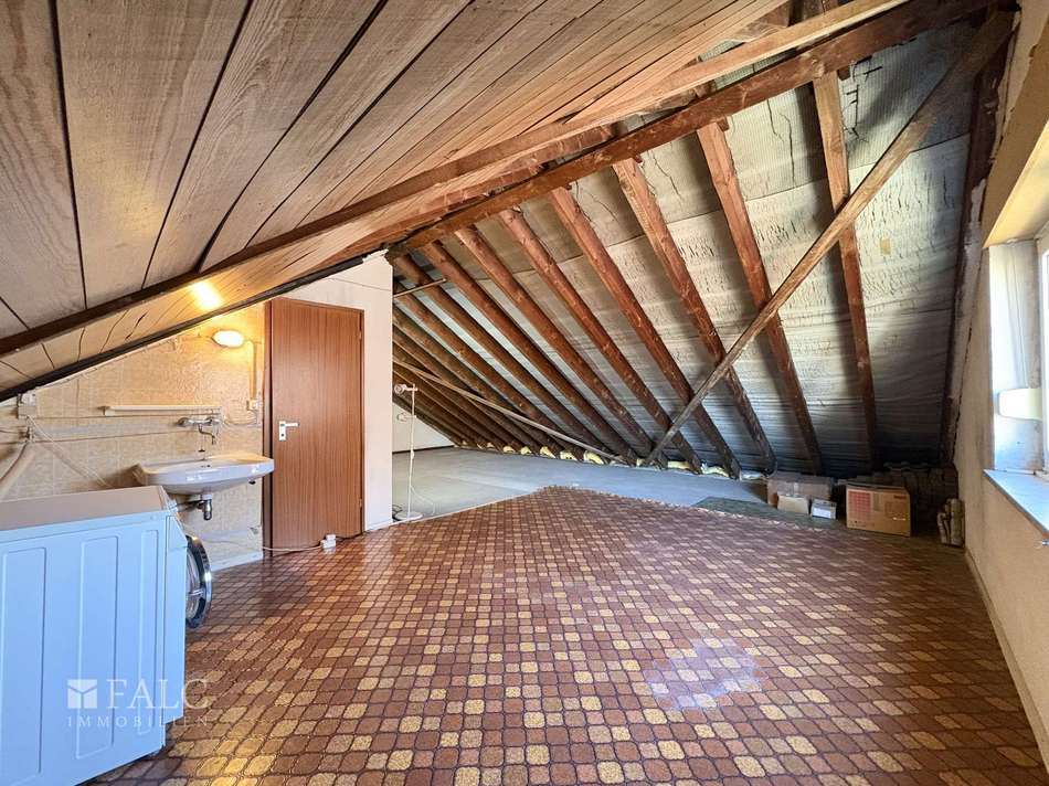 Dachboden mit großer Ausbaures