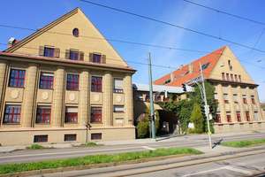 Dachgeschosswohnung mit Ausbaureserve in denkmalgeschützter Wohnanlage in Augsburg – Tunnelstraße 13, 86156 Kriegshaber, Augsburg – Vorschaubild 1
