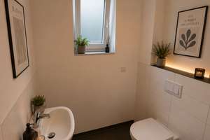 Möbliertes WG-Zimmer (ca. 13 m²) – ALL-INCLUSIVE 850 € – neuwertige Doppelhaushälfte mit Garten, Lur – Die vollständige Adresse der Immobilie erhältst du vom Anbieter., 22549 Lurup, Hamburg – Vorschaubild 9
