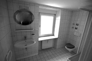 Gepflegte 1-Zimmer-Wohnung mit Einbauküche im Zentrum am Arnulfsplatz. – Zur Schönen Gelegenheit 7, 93047 Innenstadt, Regensburg – Vorschaubild 17