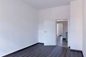 Erstbezug! Lichtdurchflutete und großzügige 2-Zimmer-Altbauwohnung mit 2 Balkonen.  – Veilchenstraße 17, 76131 Oststadt, Karlsruhe – Vorschaubild 12