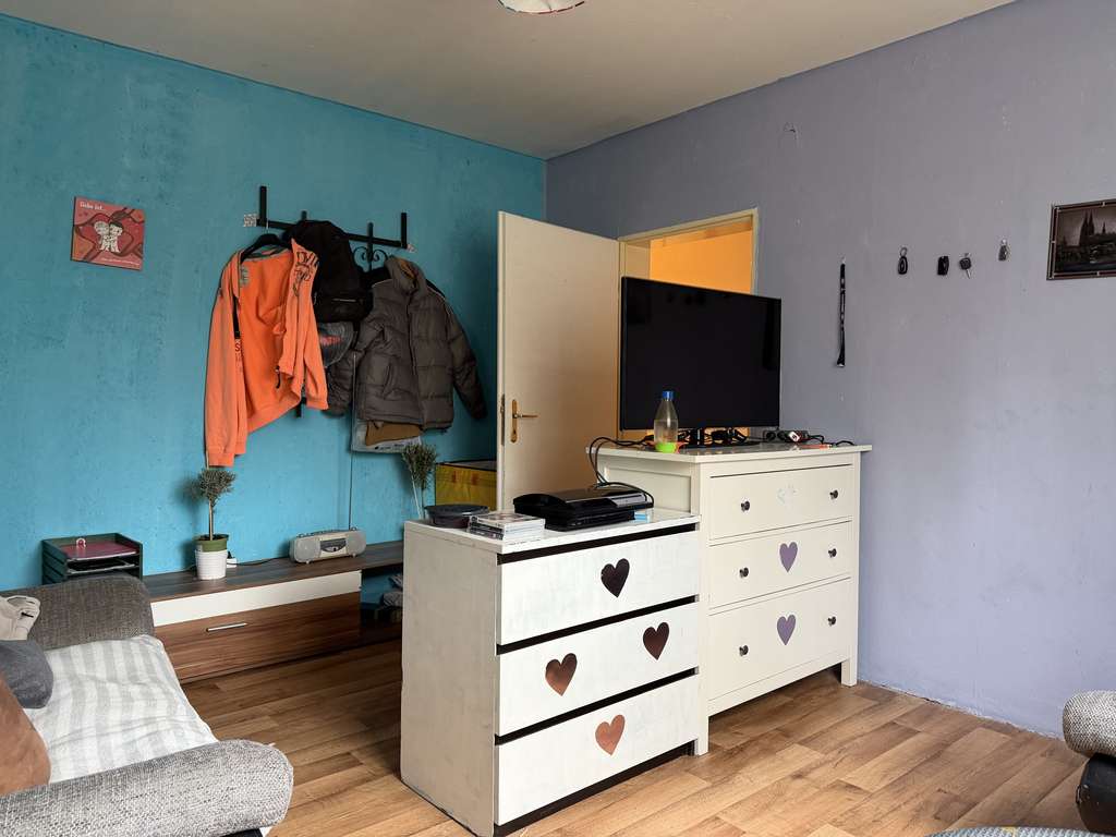 Immobilie in Bergisch Gladbach - Barrierefreie 4-Zimmer Kapitalanlage mit Aufzug & Stellplatz – ca. 5 % Rendite (19,9-fach) - Bild 2