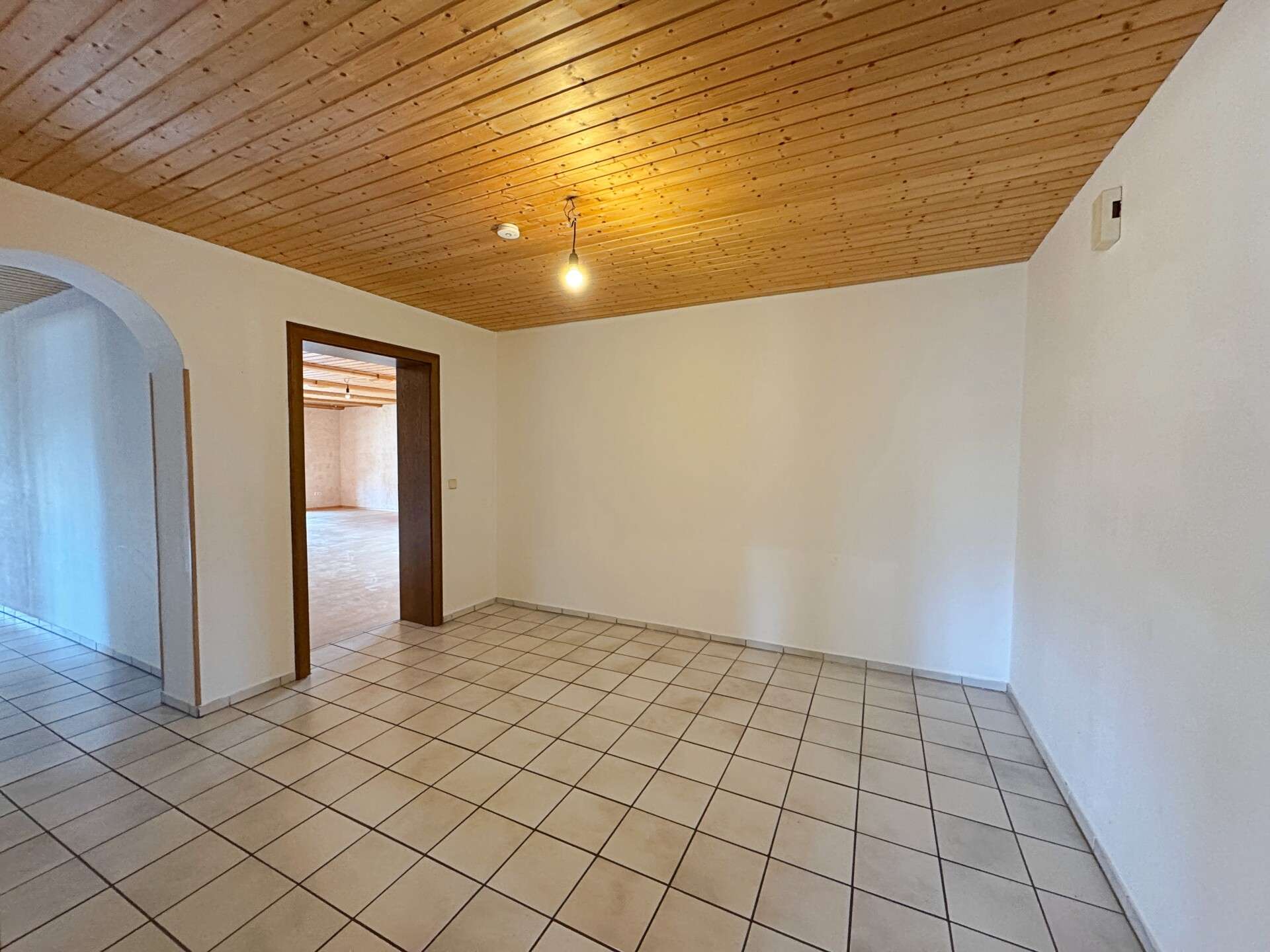 Immobilie in Emmerting - Riesiges Dreifamilienhaus - Perfekt für die ganze Familie, oder als Kapitalanlage - Bild 17