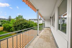 Gepflegte 4-Zimmer-Wohnung mit Sonnenloggia und Garage in bevorzugter Lage von Bonn - Poppelsdorf