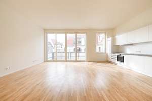 Lichtdurchflutetes Wohngefühl mit Balkon: Moderne 3-Zimmer-Wohnung mit eleganter Ausstattung