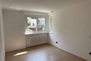 Lichterfelde West - bezugsfreie, modernisierte 2-Zimmer-Wohnung mit Süd-Balkon und Tiefgaragenplatz – Die vollständige Adresse der Immobilie erhältst du vom Anbieter., 12203 Lichterfelde, Berlin – Vorschaubild 3