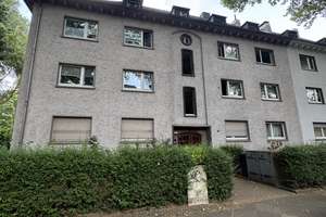 Platz für die ganze Familie: 4-Zimmer-Altbauwohnung mit Balkon & Garage nahe Phoenix-See