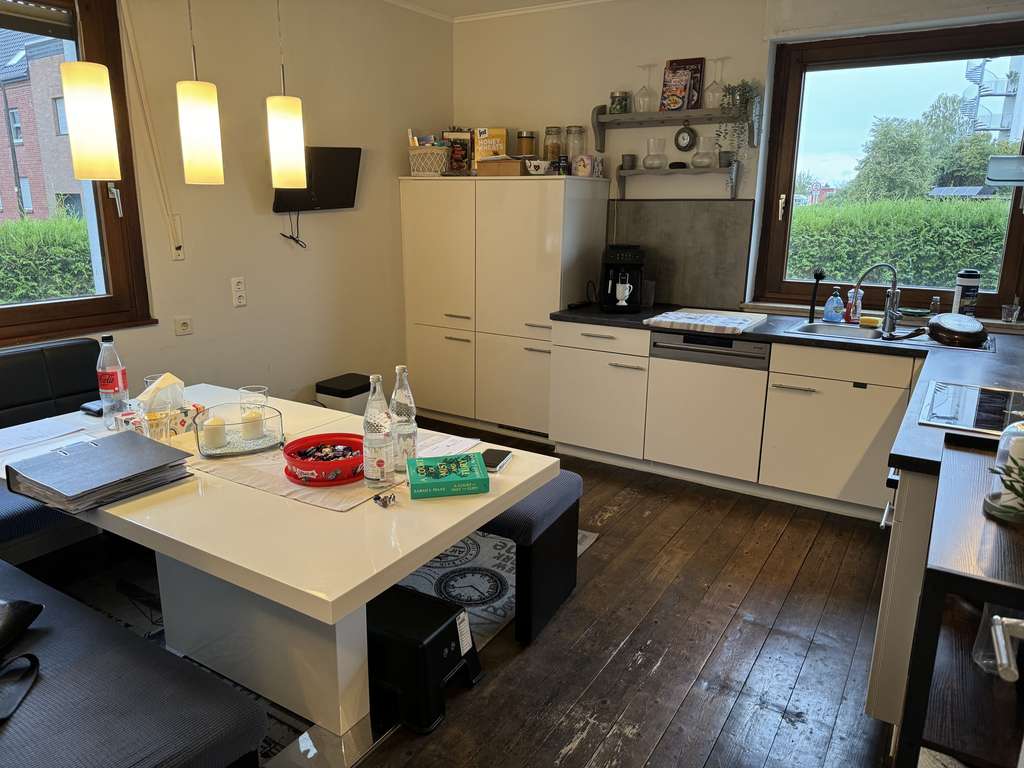 Immobilie in Bornheim - Ruhiges Eigenheim mit Ausbaupotenzial! Kleiner Garten und extra große Garage! - Bild 4