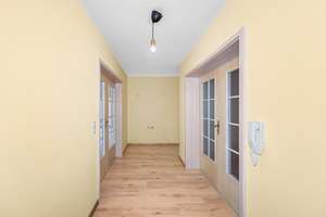 Exklusives 3 Familien Haus in bester Lage von Altdorf – Die vollständige Adresse der Immobilie erhältst du vom Anbieter., 90518 Altdorf bei Nürnberg – Vorschaubild 38