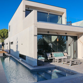 Exclusio Xalet zum minimalistischen Verkauf in l'Armentera / Exklusive minimalistische Villa zum