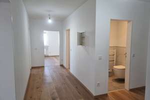 Renovierte 3-/ 4-Zimmer-Wohnung mit sonnigem West-Balkon, nur 10 Minuten zur S3 – Die vollständige Adresse der Immobilie erhältst du vom Anbieter., 82194 Gröbenzell – Vorschaubild 1