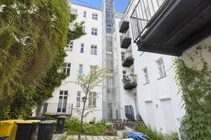 Charmante Wohnung mit zwei Balkonen im soliden Altbau im Boxhagener Kiez – Die vollständige Adresse der Immobilie erhältst du vom Anbieter., 10245 Friedrichshain, Berlin – Vorschaubild 21