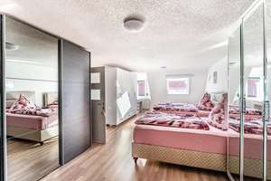 Dreifamilienhaus mit Fabrikgebäude (evtl. ausbaufähig) – Die vollständige Adresse der Immobilie erhältst du vom Anbieter., 78054 Schwenningen, Villingen-Schwenningen – Vorschaubild 3