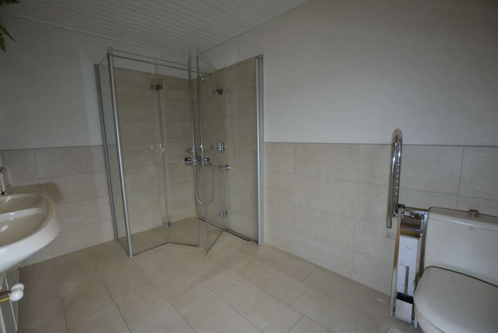 Immobilie in Eschede - Riesen Grundstück mit gepflegtem 1-2 Familienhaus mit Keller, Garage  u. Nebengelass - Bild 2