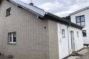 Wohnung / Doppelhaushälfte mit 3 Zimmern – 3er-WG geeignet - in Köln-Vogelsang