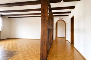 Großzügiges Einfamilienhaus mit Weinbergblick, Ausbaupotenzial und optionalem Zusatzgrundstück – Die vollständige Adresse der Immobilie erhältst du vom Anbieter., 97084 Heidingsfeld, Würzburg – Vorschaubild 12