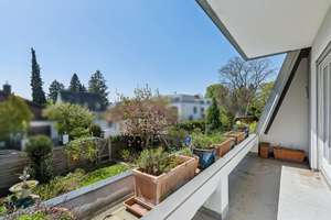 Stilvolle Doppelhaushälfte mit schönem Garten und Außenpool in begehrter Lage von München-Trudering – Die vollständige Adresse der Immobilie erhältst du vom Anbieter., 81825 Gartenstadt Trudering, München – Vorschaubild 14