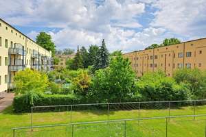 ! Erstbezug nach Sanierung - 3 Raum Wohnung !