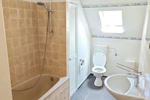 !! Helle 3 Zimmer Wohnung im Dachgeschoss - Nähe Weser !! – Rönnebecker Straße 54, 28777 Rönnebeck, Bremen – Vorschaubild 13
