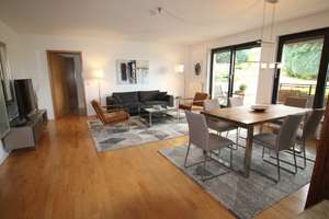Attraktive Eigentumswohnung in Cronenberg mit Garten und Garage – interessante Kapitalanlage