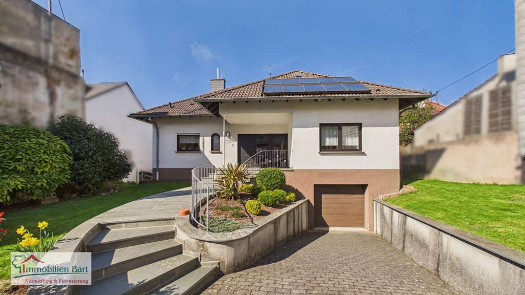 Immobilie in Freudenburg - GRENZNÄHE: BUNGALOW MIT EINLIEGERWOHNUNG IN TOP WOHNLAGE MIT FERNSICHT! - Bild 0