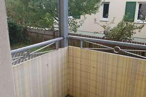 Kleine 3 Zi.-Wohnung in grüner Lage mit großer Wohnküche und Balkon – Friedrich-Ebert-Straße 8, 1259 Niedersedlitz, Dresden – Vorschaubild 2
