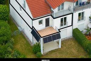 Sonnige drei Zimmer Wohnung mit großzügigen Balkon