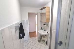 Tolle Etagen- Dachgeschosswohnung mit Nebenraum. Hier in Huttrop wohnt man gerne und zentral – Die vollständige Adresse der Immobilie erhältst du vom Anbieter., 45138 Huttrop, Essen – Vorschaubild 10