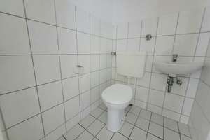 Schöne 5-Zimmer-Wohnung mit Balkon! – Spinozastr. 3, 45279 Freisenbruch, Essen – Vorschaubild 12