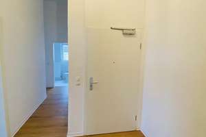 Ein Hauch von Altbau auf 79m² - 3-Zimmer-Wohnung in zentraler Lage! – Heinrichstraße 105, 64283 Mitte, Darmstadt – Vorschaubild 2