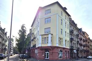 Maisonette-Wohnung zum Ausbau im Theaterviertel!