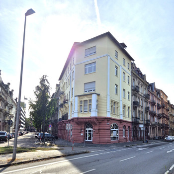 Maisonette-Wohnung zum Ausbau im Theaterviertel!