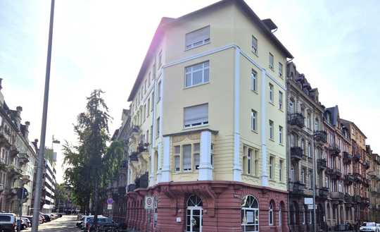 Maisonette-Wohnung zum Ausbau im Theaterviertel!