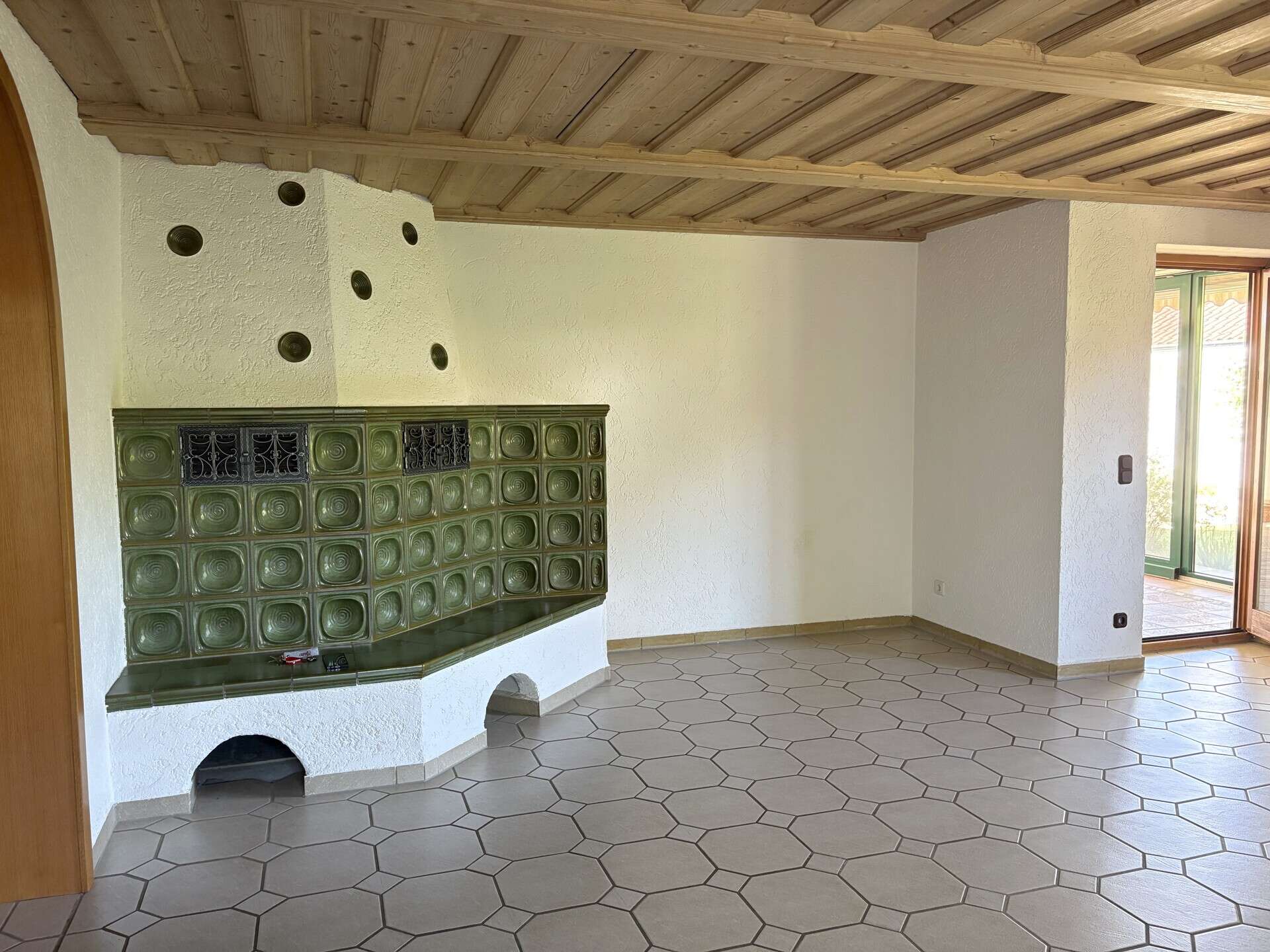 Immobilie in Mallersdorf-Pfaffenberg - Gepflegtes Einfamilienhaus mit Wintergarten in ruhiger Lage - Bild 8