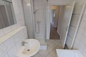Geräumige 3-Zimmer-Erdgeschosswohnung mit BALKON – Lahrkampstraße 2, 33104 Schloß Neuhaus, Paderborn – Vorschaubild 12