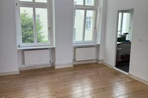Frisch renoviertes Kiez-Juwel: Bezugsfreies  Single-Apartment (sanierter Altbau) im Prenzlauer Berg  – 10439 Prenzlauer Berg, Berlin – Vorschaubild 2
