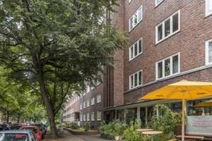 Seltene 4-Zimmer Altbauwohnung mit Balkon, Sondernutzungsfläche und Kellerpotenzial