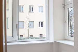 HOMESK - Sofort bezugsfreie 3-Zimmer-Altbauwohnung im Hochparterre in Westend – Reichsstraße 20, 14052 Westend, Berlin – Vorschaubild 10