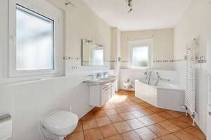 Luxuriöse lichtdurchflutete 4,5 Zimmer Penthouse-Wohnung mit Blick auf das Viadukt von Bietigheim  – Die vollständige Adresse der Immobilie erhältst du vom Anbieter., 74321 Bietigheim-Bissingen – Vorschaubild 5
