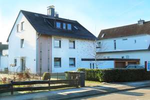 Gepflegtes 3 Familienhaus in Toplage in Kassel-Wolfsanger – Die vollständige Adresse der Immobilie erhältst du vom Anbieter., 34125 Wolfsanger, Kassel – Vorschaubild 2