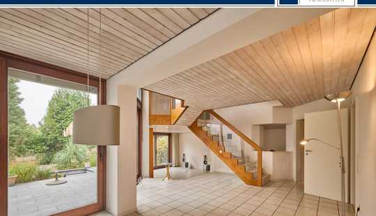 Bild von Architektenhaus mit Einliegerwohnung an den Streuobstwiesen