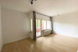 *ab sofort* große Wohnküche mit Sonnenbalkon, Duschbad, sep. Schlafzimmer