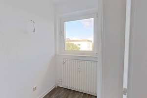 SINGLES AUFGEPASST: Helle und gut geschnittene 1-Zi.-Whg. mit BALKON & EBK – Ernst-Barlach-Str. 4, 24768 Rendsburg – Vorschaubild 5